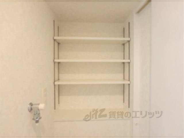 洗濯機置場　収納