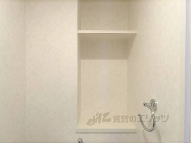 トイレ　上部棚