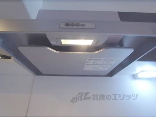 キッチン　(換気扇)