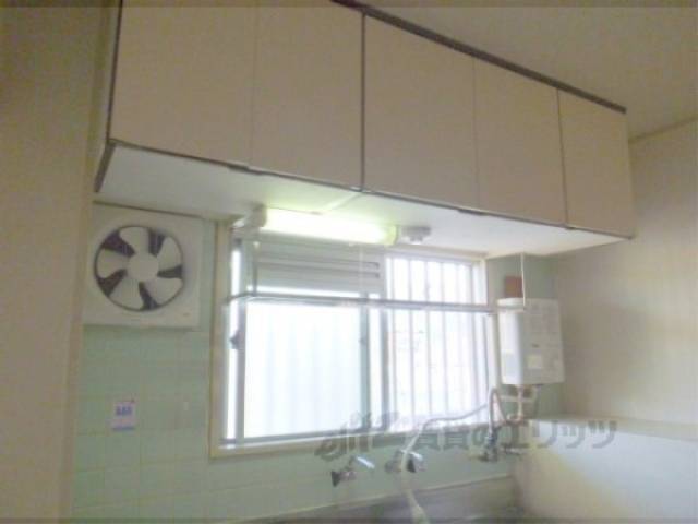 キッチン　キッチン上部