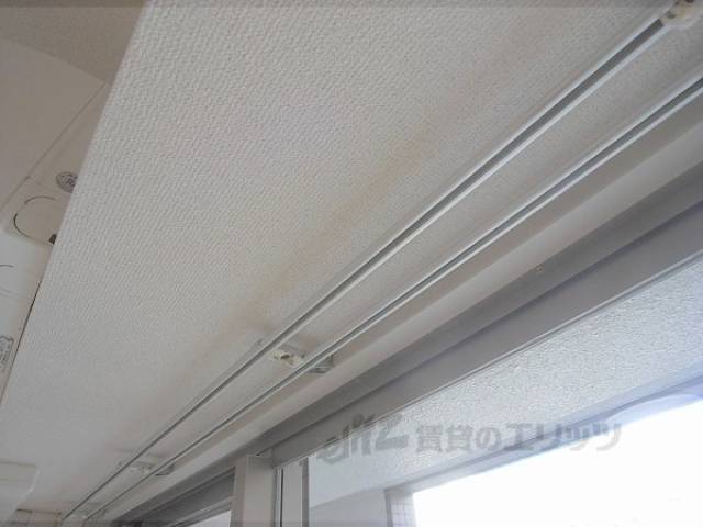 カーテンレール