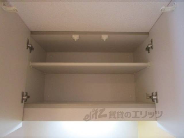キッチン　上部収納