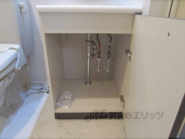 洗面所　下部収納