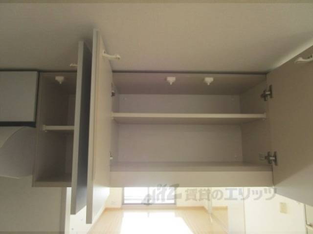 キッチン　上部収納