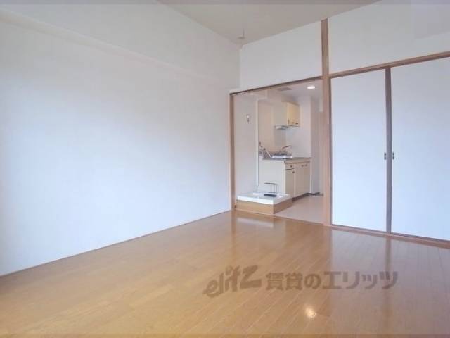 洋室　綺麗なお部屋です