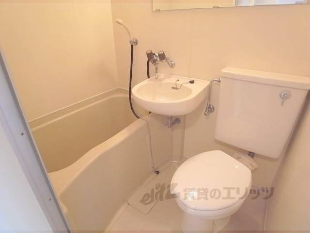 ユニットバス　お手入れ簡単なユニットバスです