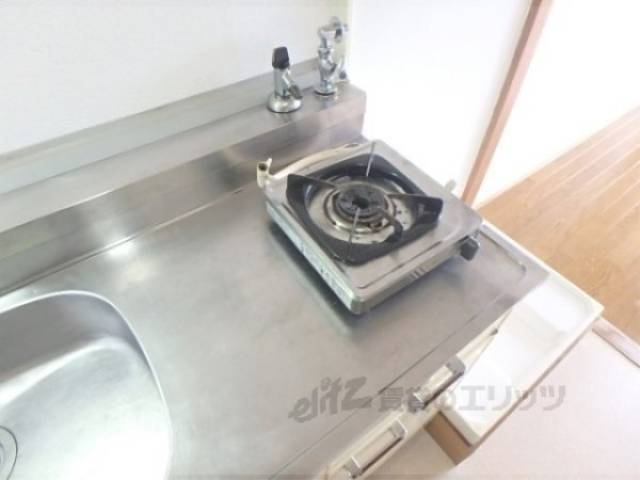 キッチン　コンロ置場