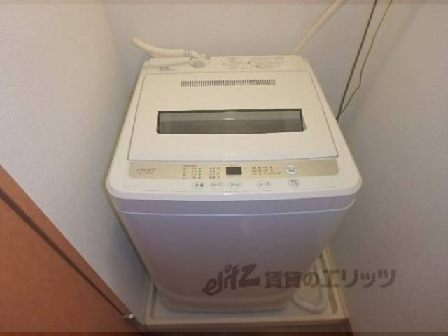 洗濯機置場　洗濯機