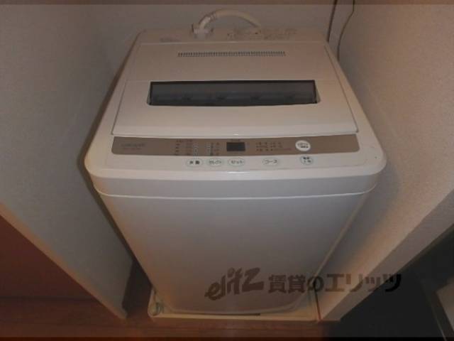 洗濯機置場　洗濯機