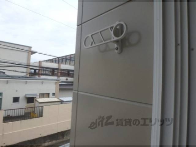 ベランダ　物干し掛け