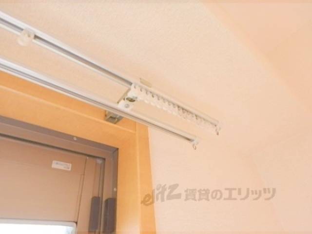 カーテンレール