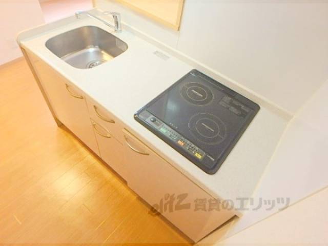 キッチン　電気コンロ