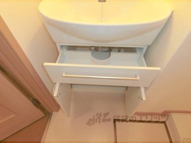 洗面所　収納