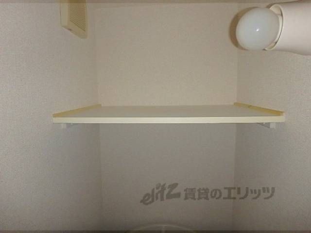 トイレ　棚