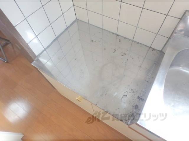 キッチン　コンロ置き場