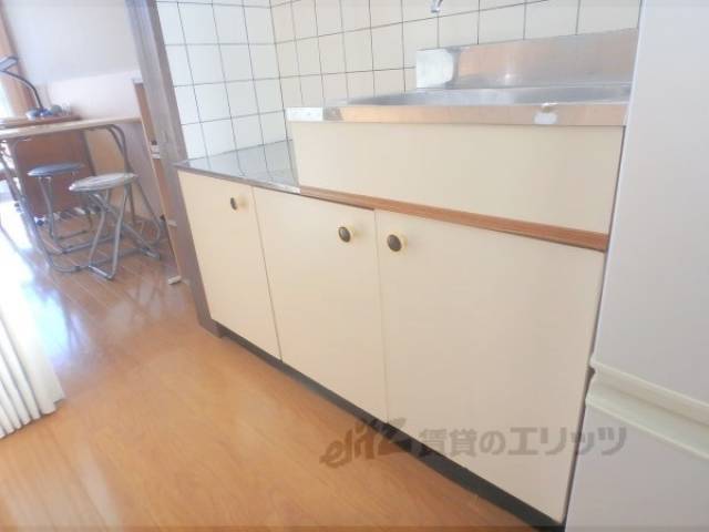 キッチン　下部収納