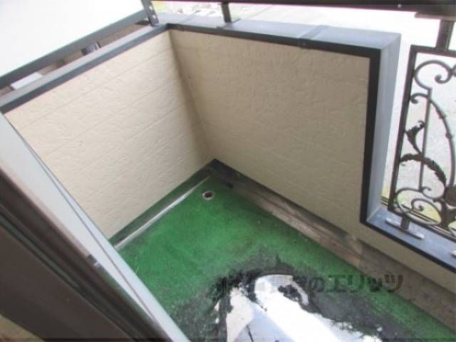 ベランダ　広めのベランダになっています。