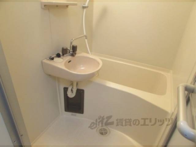 風呂　お風呂・トイレ別になっています。