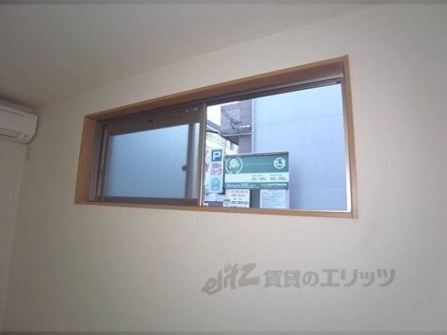 二面窓　二面窓だから、風通しも日当たりも問題なし