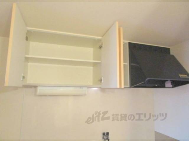 キッチン　キッチン上部収納