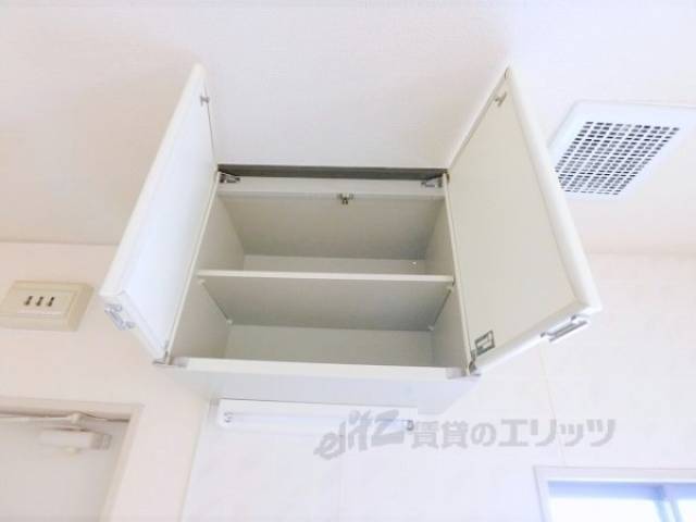 収納　キッチン上部収納