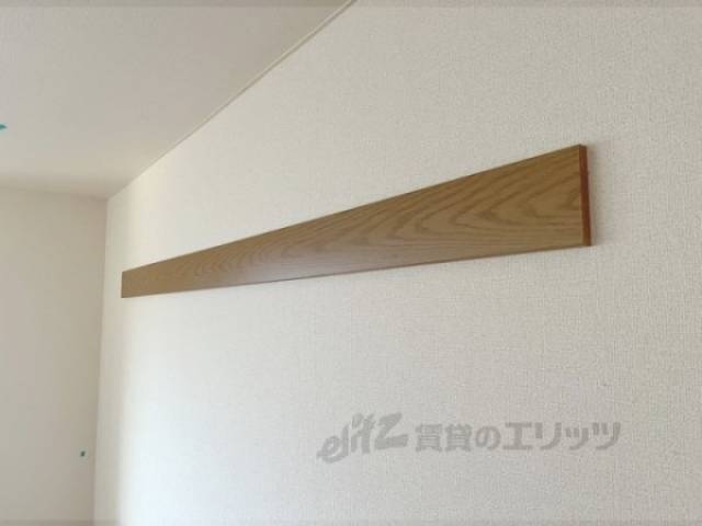 ハンガーレール