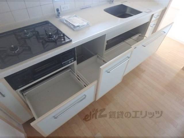 キッチン　下部収納