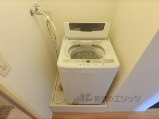 洗濯機置場　洗濯機
