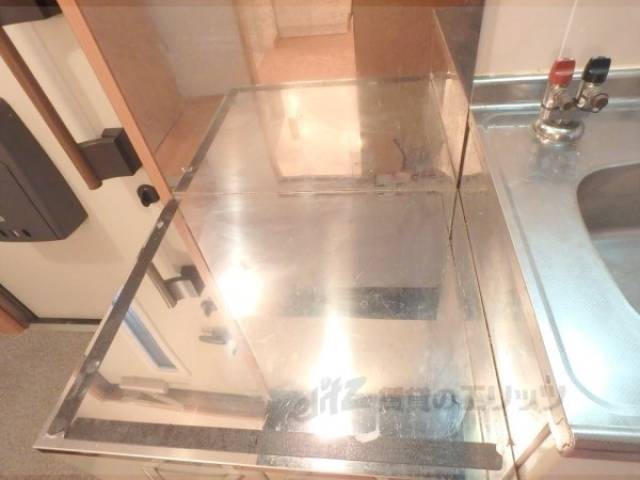キッチン　コンロ設置位置