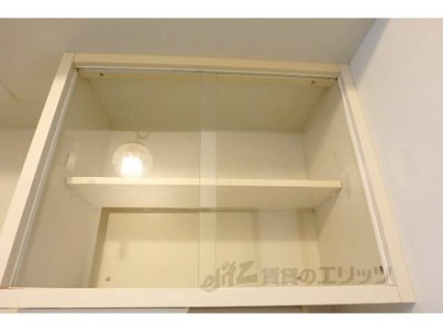 キッチン　収納棚