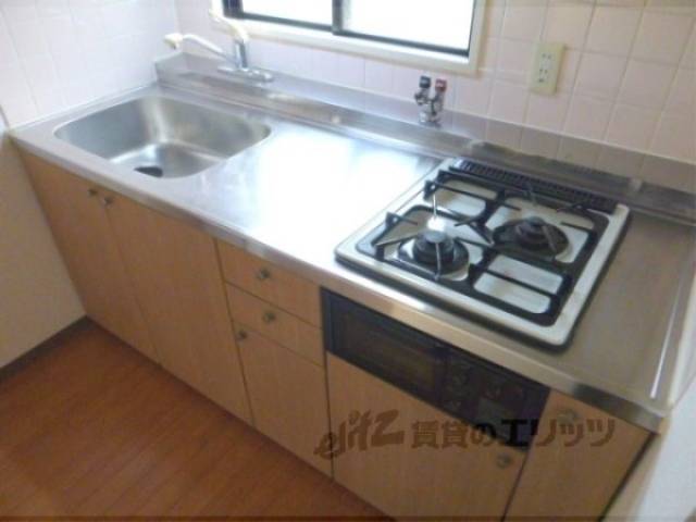 キッチン　２口コンロ付きシステムキッチン