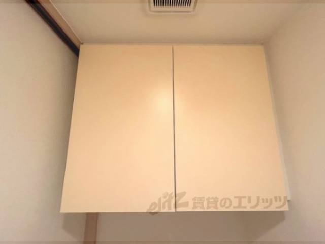 トイレ　上部収納
