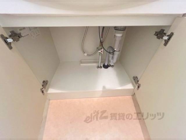 洗面所　下部収納