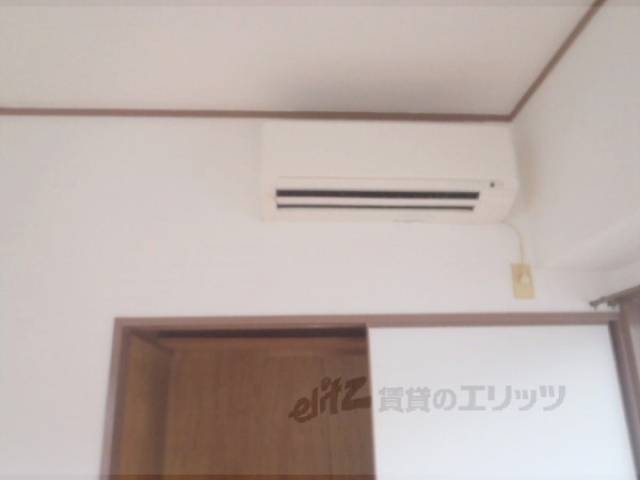 洋室　エアコン