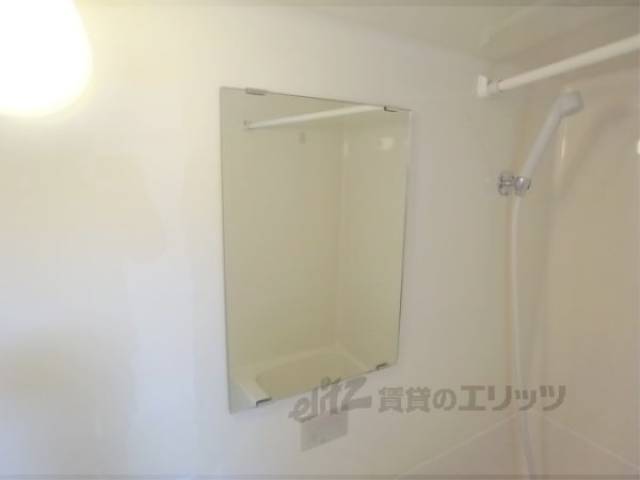 ユニットバス　鏡