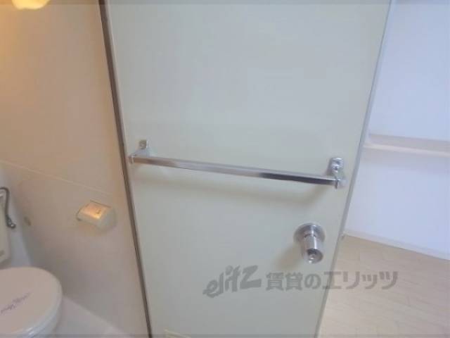 ユニットバス　タオルかけ