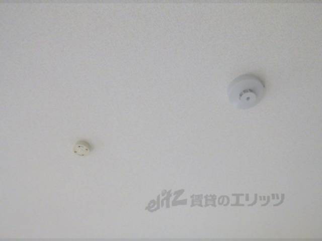 照明コンセント　火災報知機付