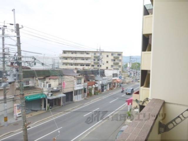 眺望　８条通りが見えます。