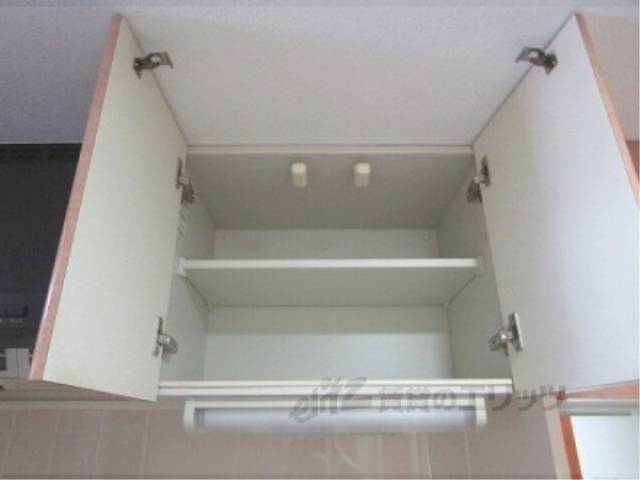 キッチン　上部収納