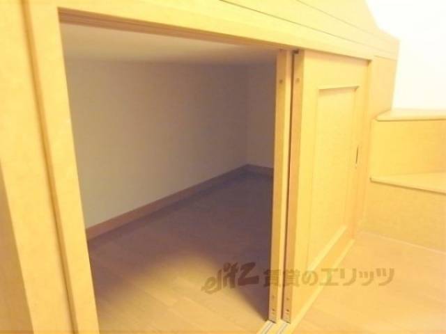 収納　ベッド下収納