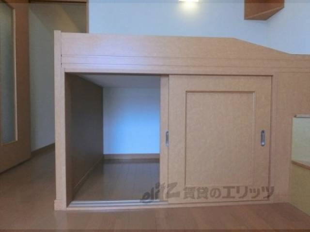 収納　ベッド下収納