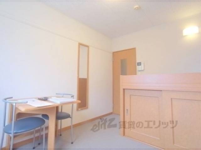 居室　6.7帖のお部屋です。