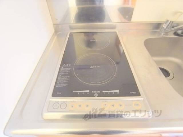 キッチン　火事が起こる心配がないＩＨタイプです。
