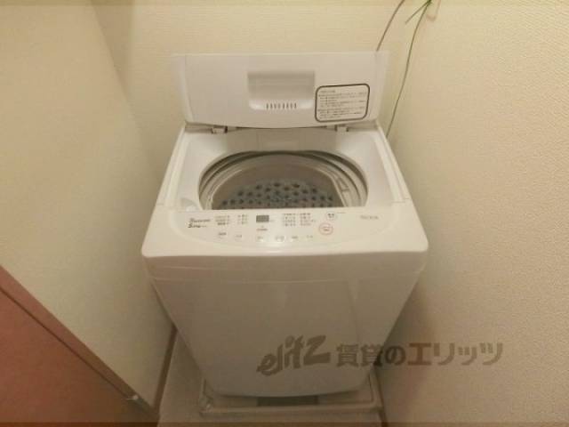洗濯機置場　洗濯機