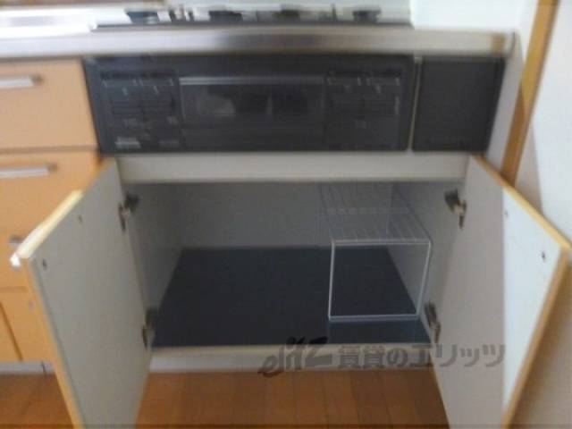 キッチン　収納スペース