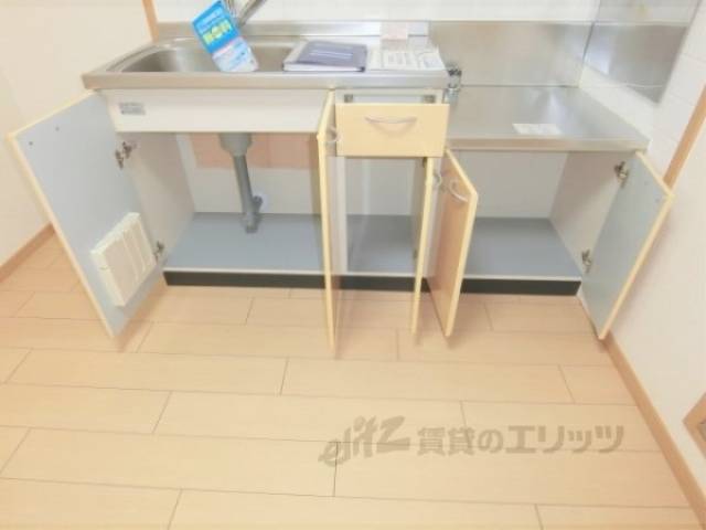 キッチン　収納スペース