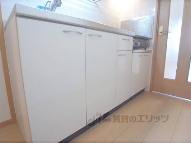 キッチン　下段収納