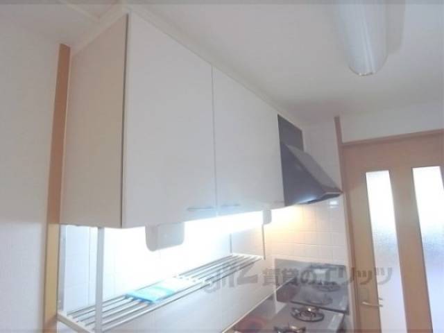 キッチン　上段収納