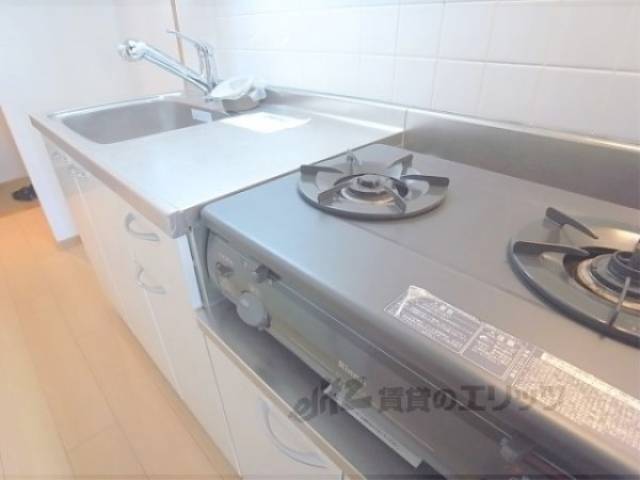 キッチン　広々としたキッチンスペースです