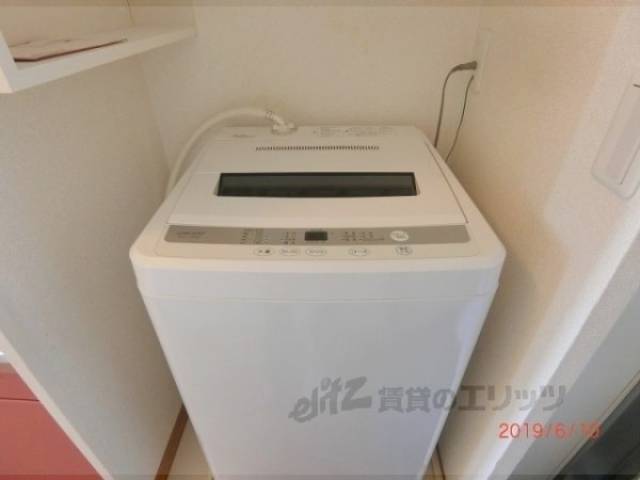 洗濯機置場　洗濯機